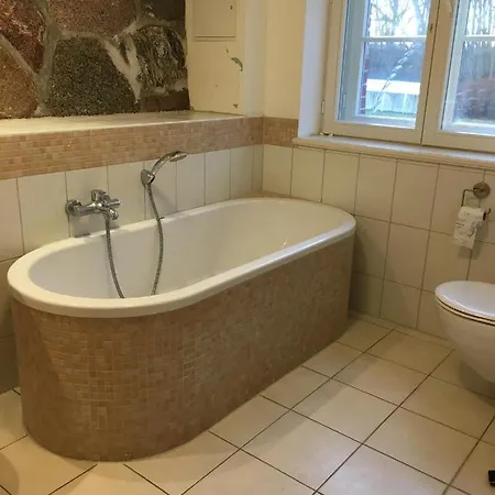 Apartamento Gutshaus Mit Seeblick - Oekologisch & Nachhaltig