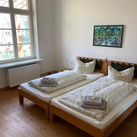 Gutshaus Mit Seeblick - Oekologisch & Nachhaltig Apartamento