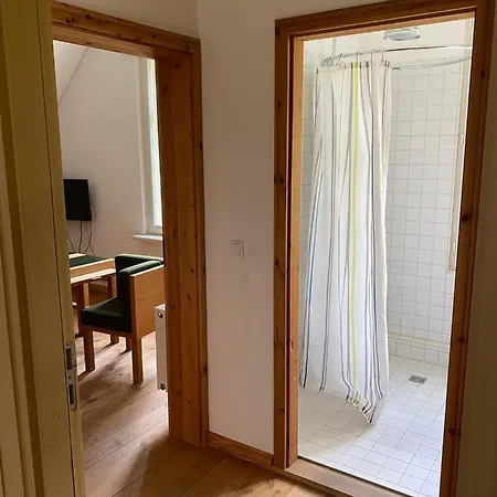 Gutshaus Mit Seeblick - Oekologisch & Nachhaltig Apartamento Lubow