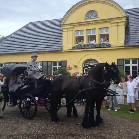 Gutshaus Mit Seeblick - ökologisch&nachhaltig *