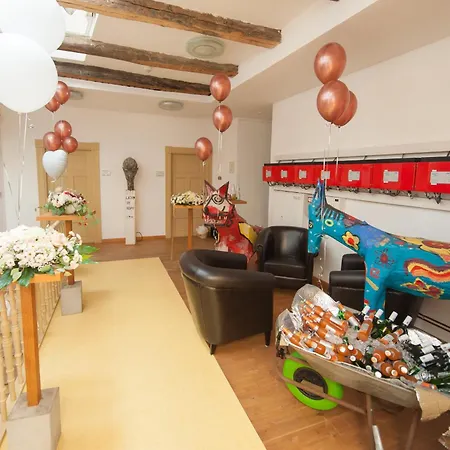 Gutshaus Mit Seeblick - Oekologisch & Nachhaltig Apartamento