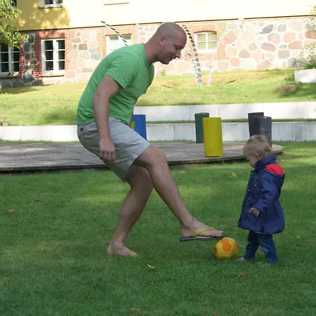 Apartment Gutshaus Mit Seeblick - ökologisch&nachhaltig