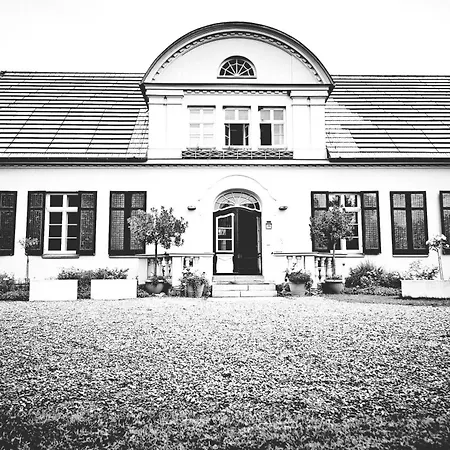 Apartment Gutshaus Mit Seeblick - Oekologisch & Nachhaltig