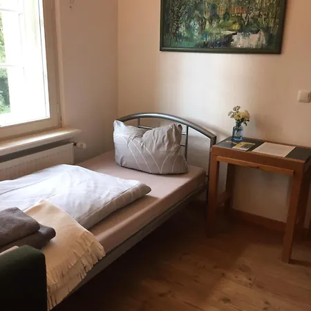 Gutshaus Mit Seeblick - Oekologisch & Nachhaltig Apartamento