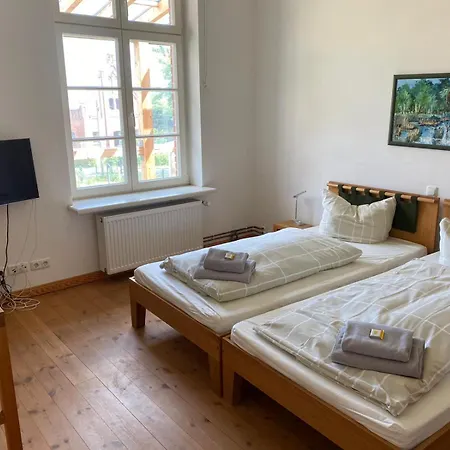 Gutshaus Mit Seeblick - Oekologisch & Nachhaltig Apartamento Lubow