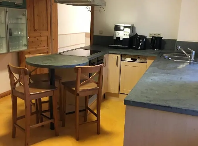 Gutshaus Mit Seeblick - Oekologisch & Nachhaltig Lubow