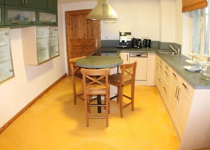 Gutshaus Mit Seeblick - Oekologisch & Nachhaltig Апартаменты *