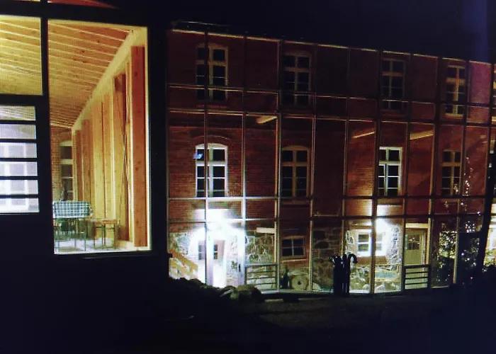 Апартаменты Gutshaus Mit Seeblick - Oekologisch & Nachhaltig Lubow